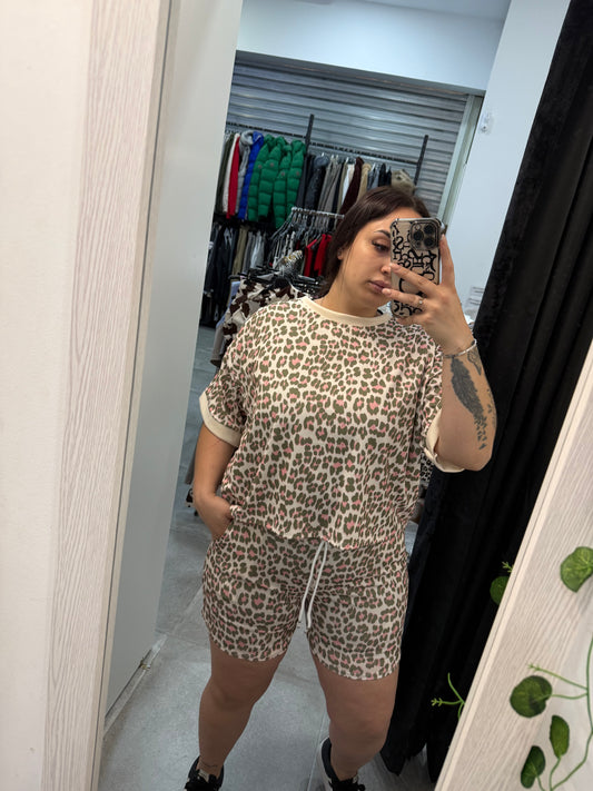 Conjunto leopardo overside