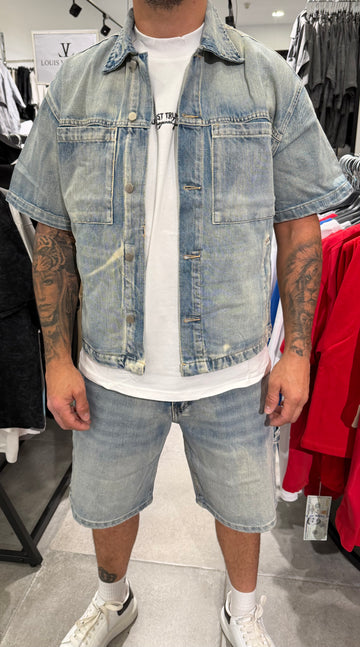 Conjunto vaquero desgastado