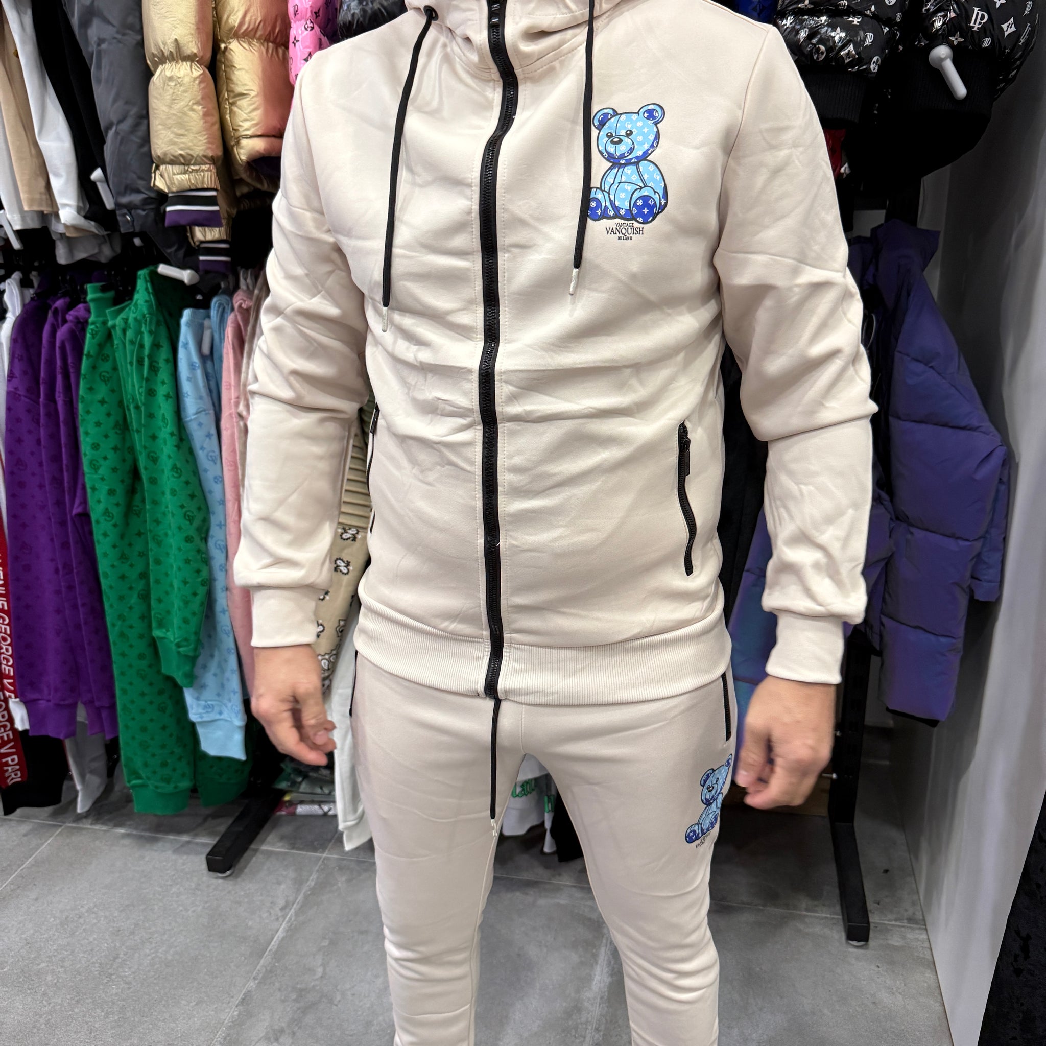 Chandal oso vanquish new