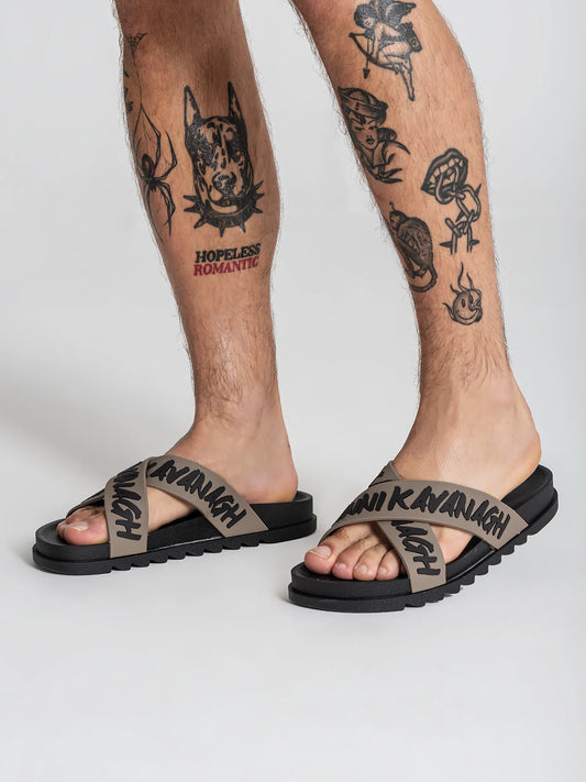 Chanclas tira marrón GIANNI KAVANAGH