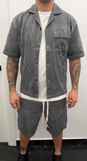 Conjunto desgastado arrugado