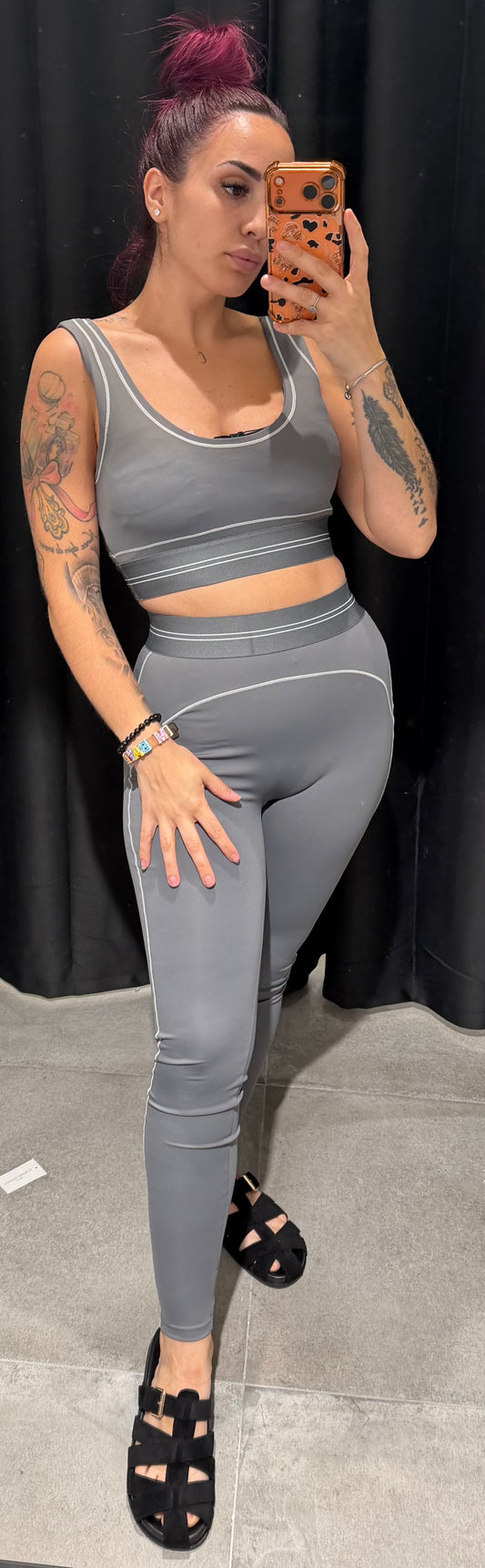 Conjunto deportivo siry